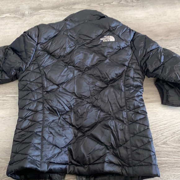 Girls The North Face Aconcagua black puffer down jacket Small 7/8 - Picture 4 of 6
